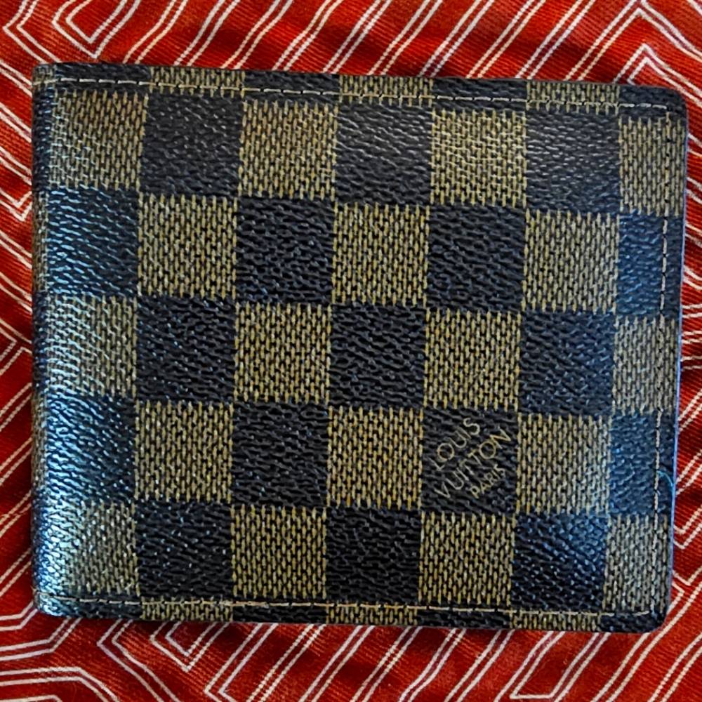 Louis Vuitton Paris  Bifold wallet rare